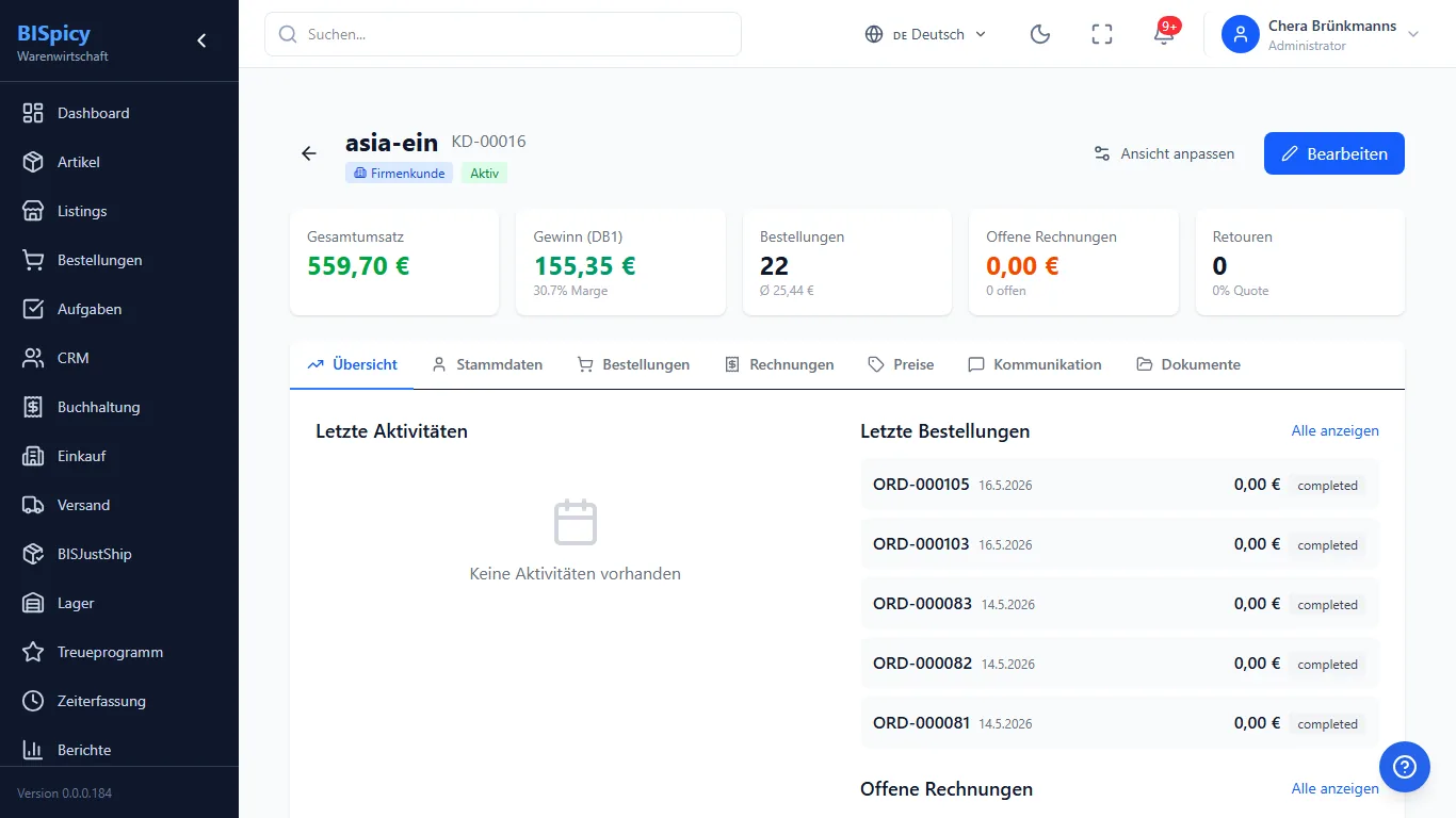 360-Grad-Kundenansicht in BISpicy ERP für Kunde asia-ein KD-00016 (Firmenkunde, aktiv): Kennzahlen Gesamtumsatz, Gewinn DB1 mit Marge, Bestellungen mit Durchschnittswert, offene Rechnungen und Retouren-Quote, Tabs Übersicht, Stammdaten, Bestellungen, Rechnungen, Preise, Kommunikation und Dokumente sowie letzte Aktivitäten und letzte Bestellungen