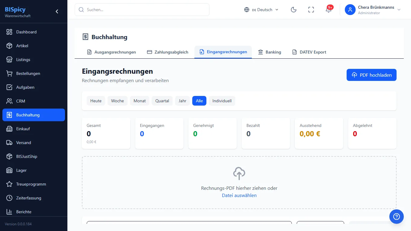 Eingangsrechnungen in BISpicy ERP unter Buchhaltung: Rechnungen empfangen und verarbeiten, Kennzahlen Gesamt, Eingegangen, Genehmigt, Bezahlt, Ausstehend und Abgelehnt sowie ein Drag-and-drop-Feld zum Hochladen von Rechnungs-PDFs